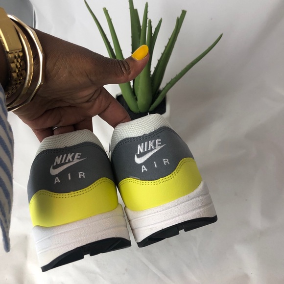 Nike air max 1 essential cool grey yellow - Picture 2 of 8